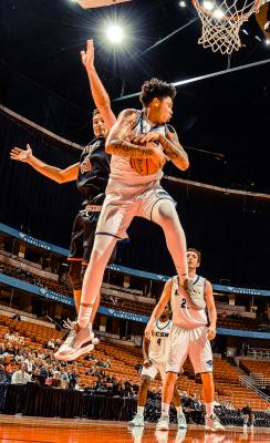 Amtrak Pacific Surfliner Named Title Sponsor Of 2020 Big West Basketball Tournament. (Photo Credit: Matt Brown)